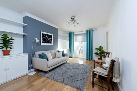 1 bedroom house to rent, Battersea High Street, London, SW11