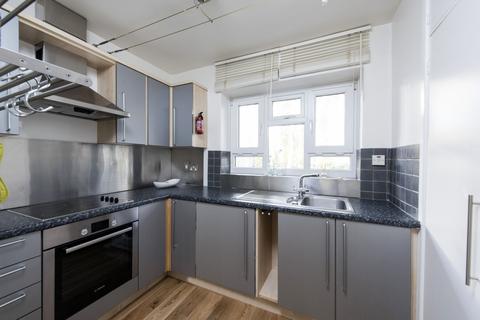 1 bedroom house to rent, Battersea High Street, London, SW11