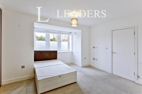 1 bedroom in a house share to rent, Ashford Place, Broomfield, Chelmsford, CM1