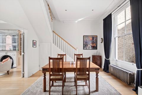2 bedroom flat for sale, Campden Hill Gardens, London, W8