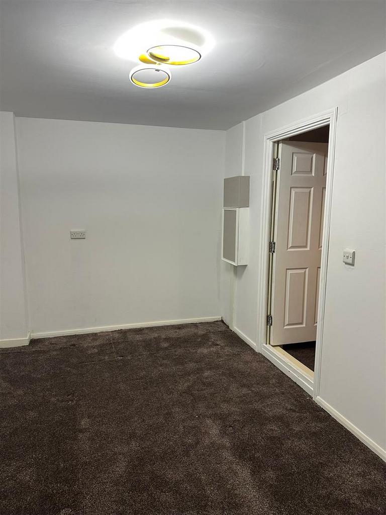 Garage room2.jpeg