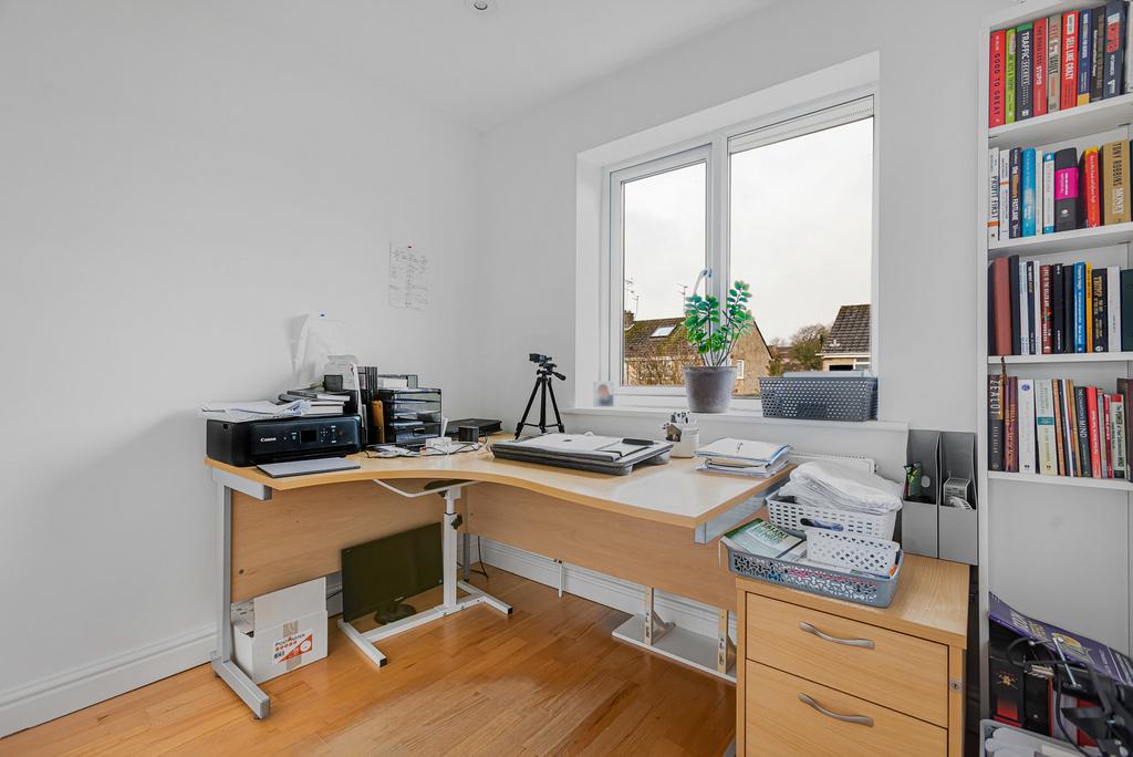 Bedroom/Office
