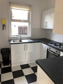 2 bedroom house to rent, Dunkirk Road, Dunkirk NG7