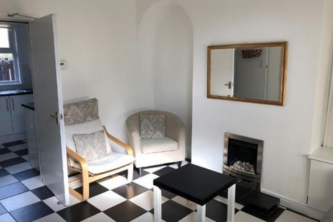 2 bedroom house to rent, Dunkirk Road, Dunkirk NG7