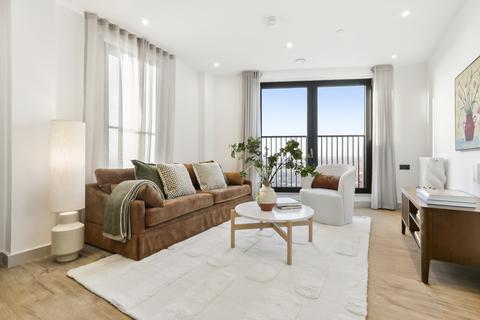 2 bedroom apartment to rent, Selborne Road, London, E17