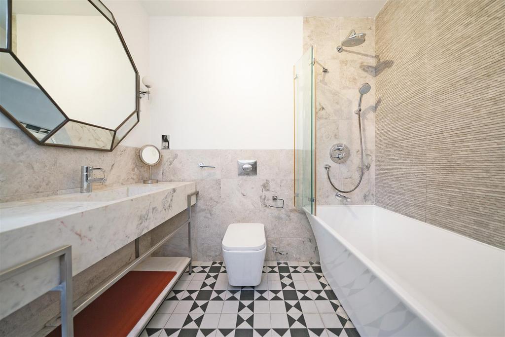 Flat 4, Crown Court - vx4pelb Npl5 G4 PM4 Ox EU.jpg