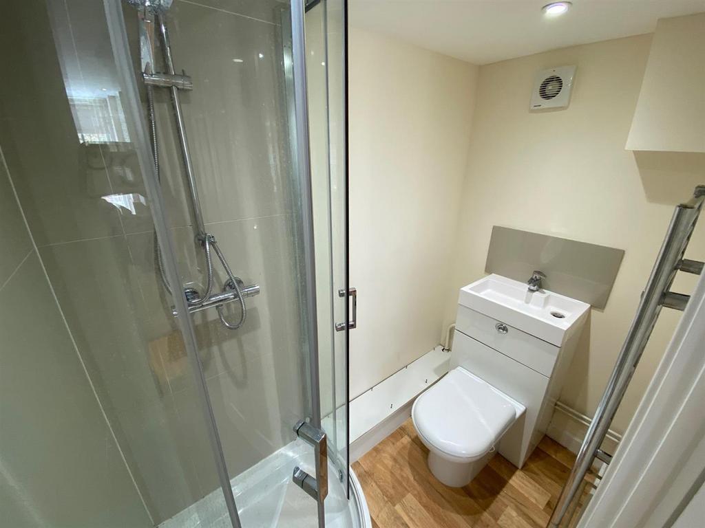 Shower room.jpg
