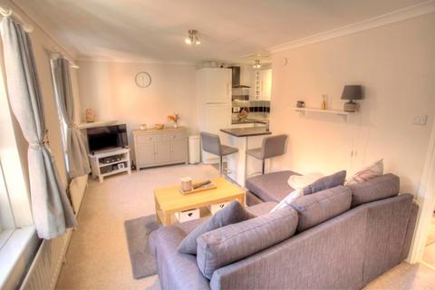 1 bedroom flat for sale, North Street, Langport, TA10