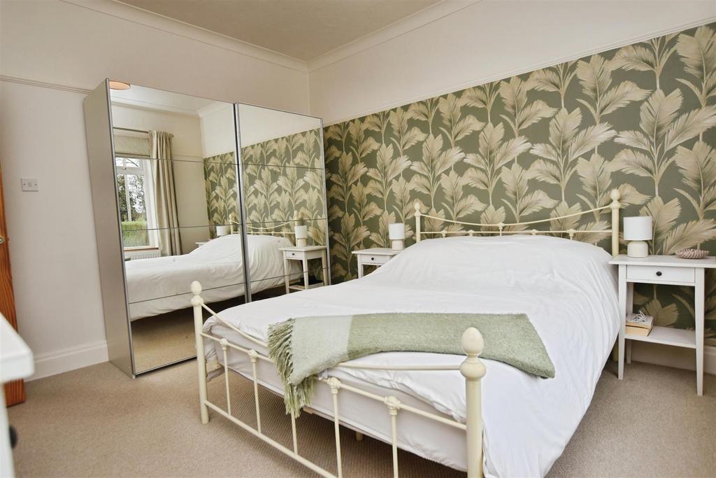 4a7d1342-bed 20gnd 202.JPG