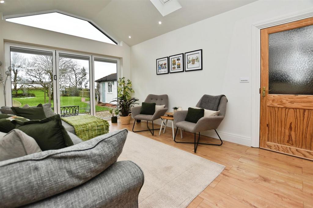 Garden / Sitting Room