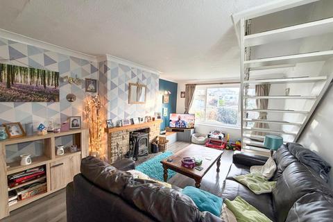 3 bedroom semi-detached bungalow for sale, Aireville Mount, Silsden