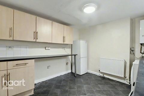5 bedroom terraced house for sale, Cowper Street, Luton