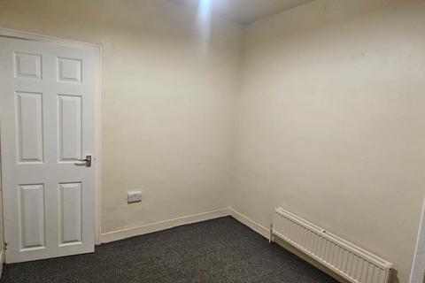 3 bedroom semi-detached house for sale, Warwick Road, Atherton M46