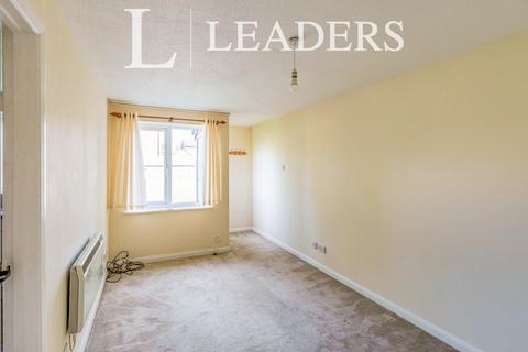 1 bedroom flat to rent, Elm Park, GU6