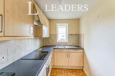 1 bedroom flat to rent, Elm Park, GU6