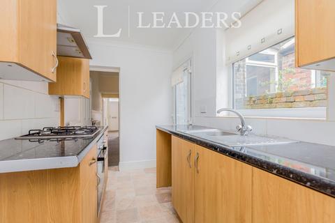 2 bedroom terraced house to rent, Leonard Street, ST6