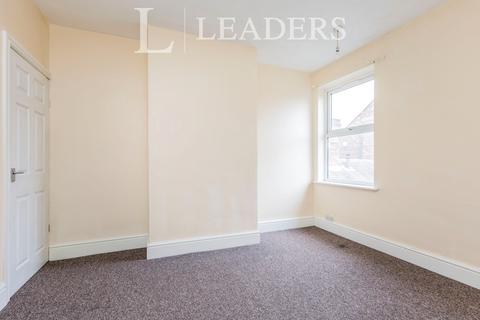 2 bedroom terraced house to rent, Leonard Street, ST6