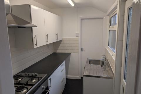 2 bedroom terraced house to rent, Connaught Terrace, Lincoln, Lincs, LN5