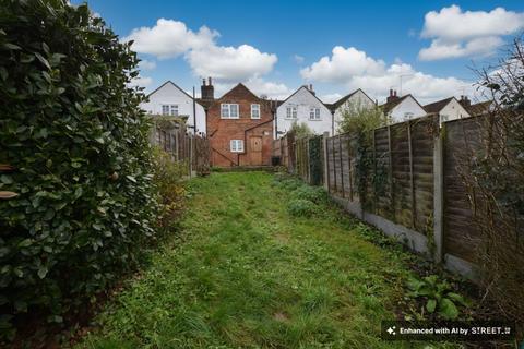 2 bedroom terraced house to rent, Tring Road, Aylesbury HP22