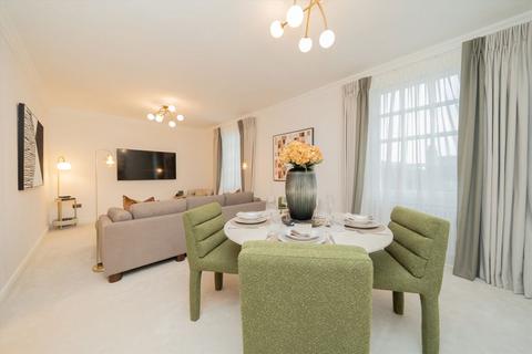 2 bedroom flat to rent, Cadogan Square, London SW1X