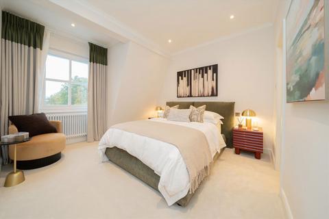2 bedroom flat to rent, Cadogan Square, London SW1X