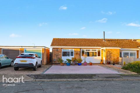 2 bedroom semi-detached bungalow for sale, Chapel Field, Ipswich