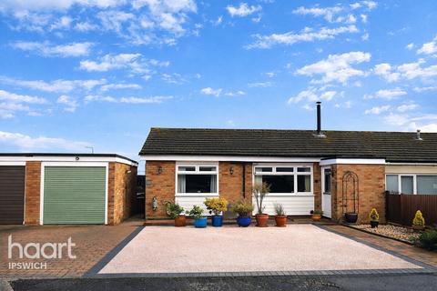 2 bedroom semi-detached bungalow for sale, Chapel Field, Ipswich