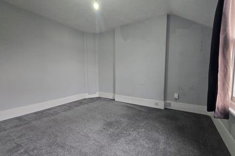 2 bedroom flat to rent, Bromley BR1