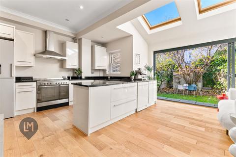 undefined, Braemar Avenue, London
