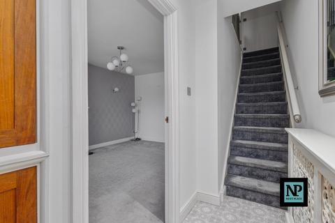 3 bedroom terraced house to rent, Sorrel Drive, Kingsbury, B78