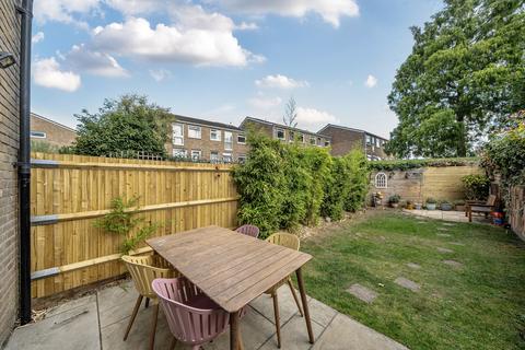 Sandy Lane, Teddington, TW11
