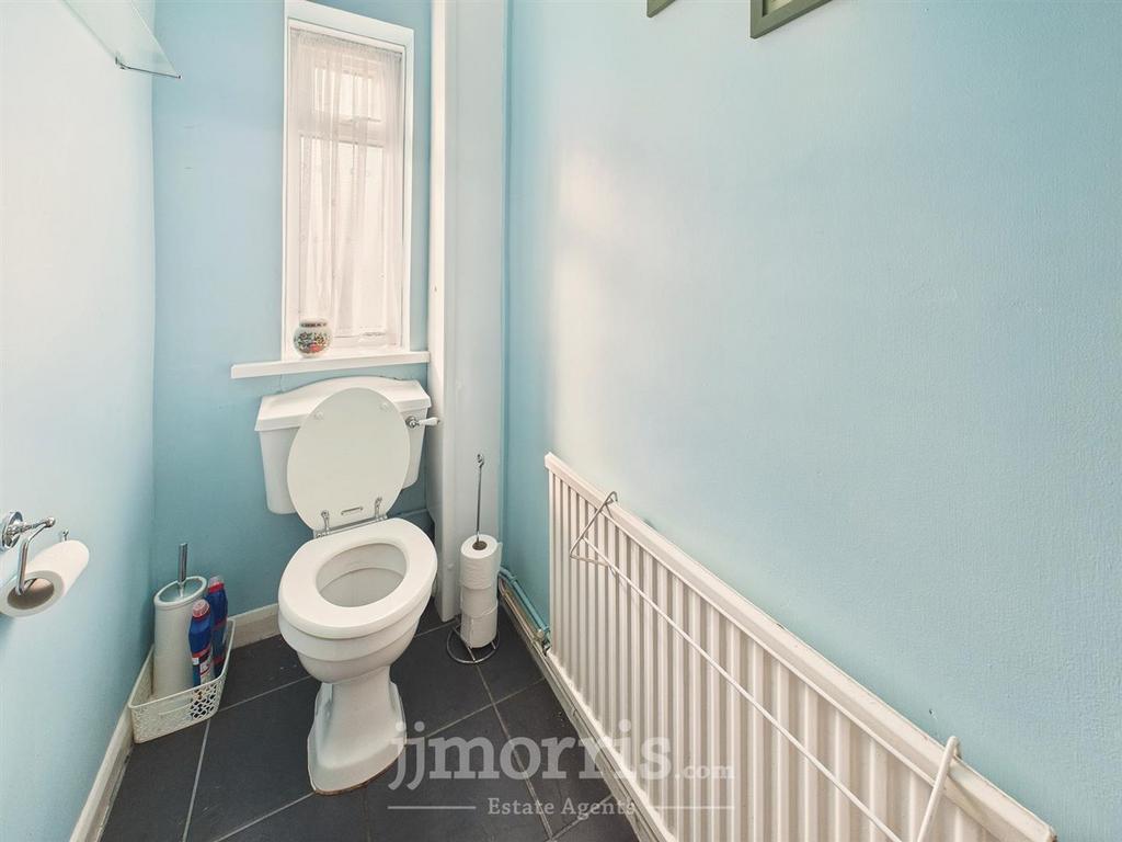 Cloak room