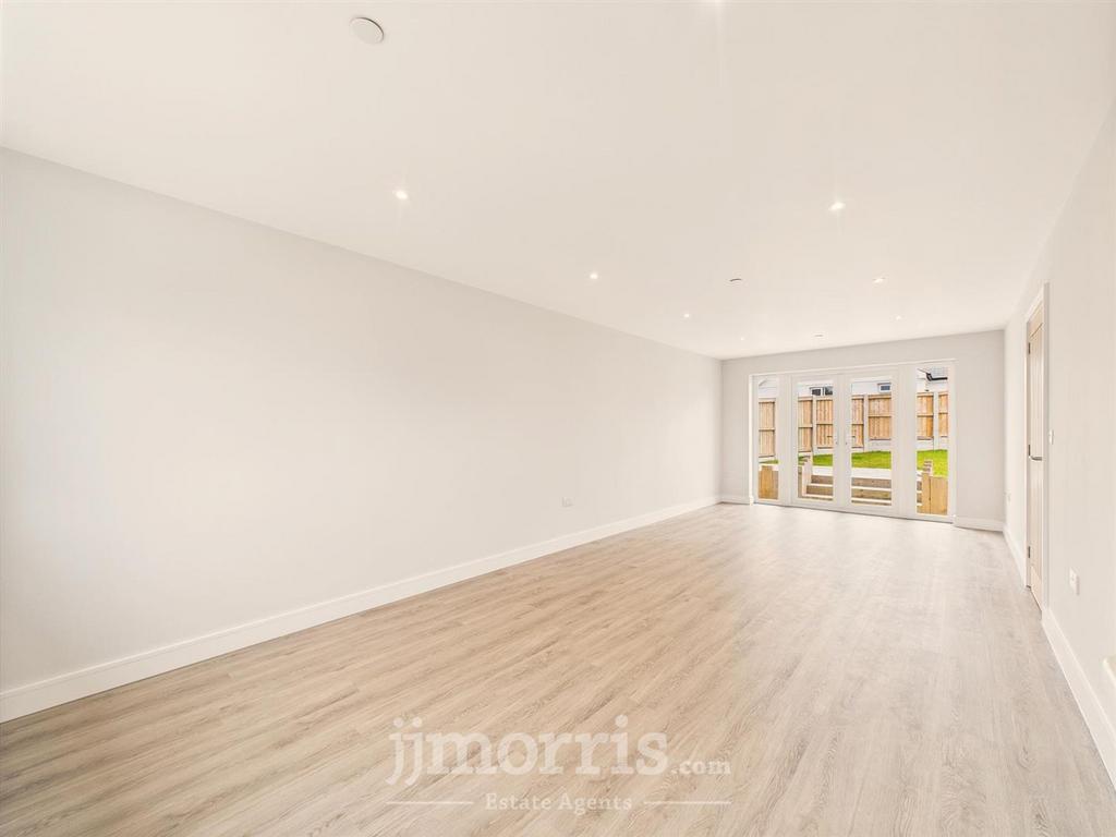 Sitting/Dining Room