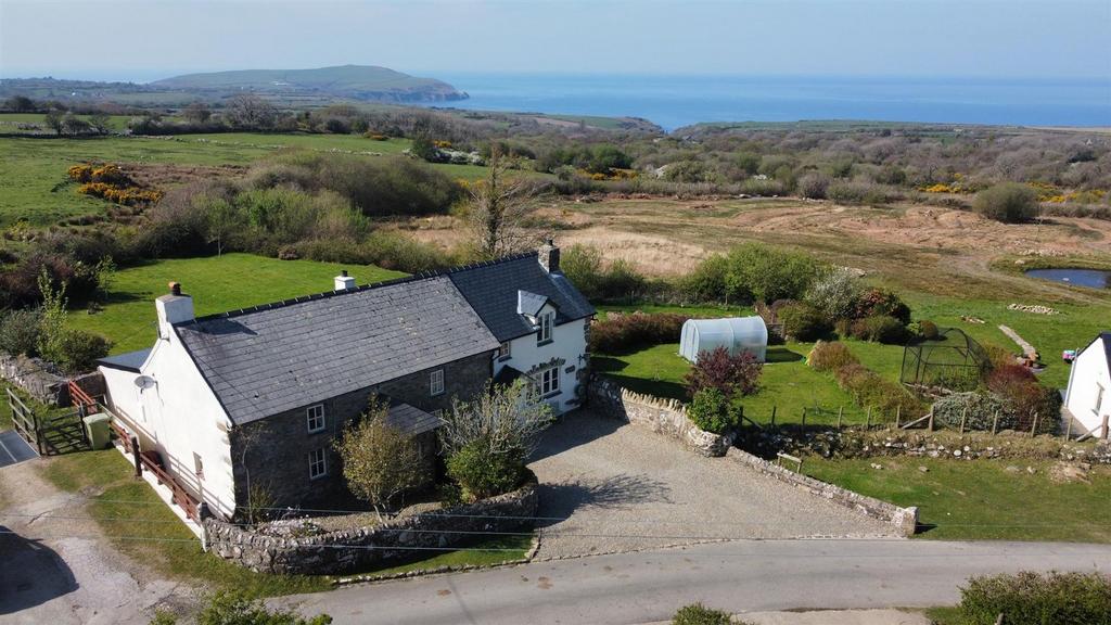 Maesteg Mountain West, Newport, Pembroksehire,...