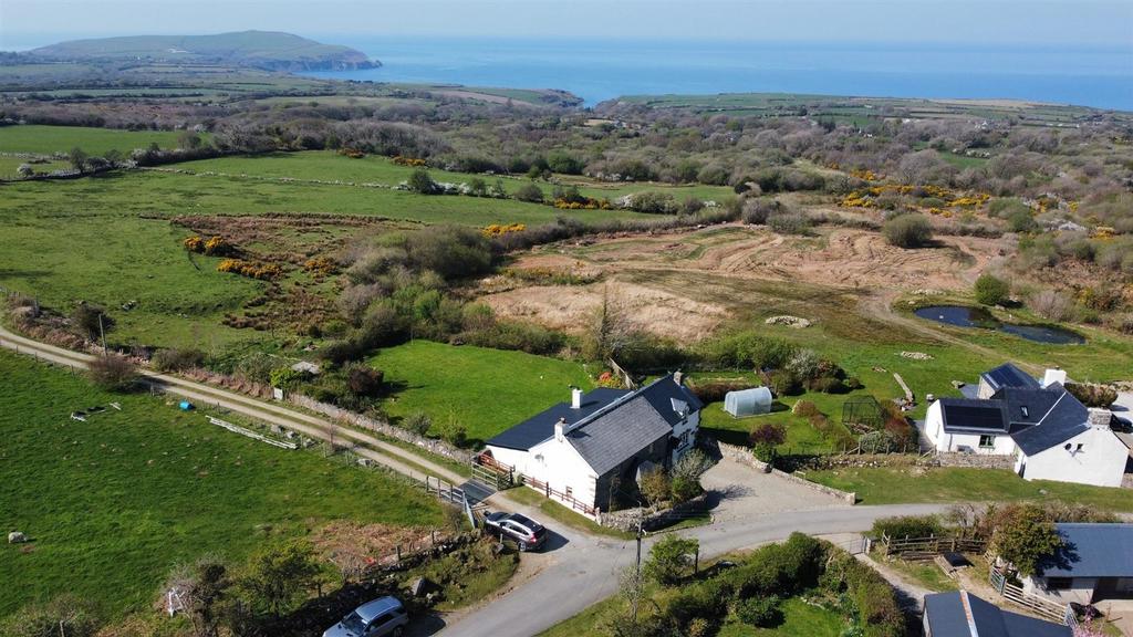 Maesteg Mountain West, Newport, Pembroksehire,...