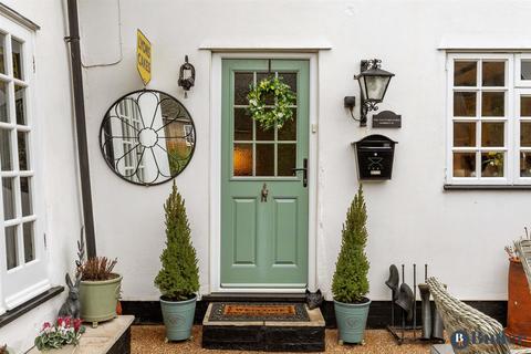 3 bedroom cottage for sale, High Street, Great Paxton, St. Neots
