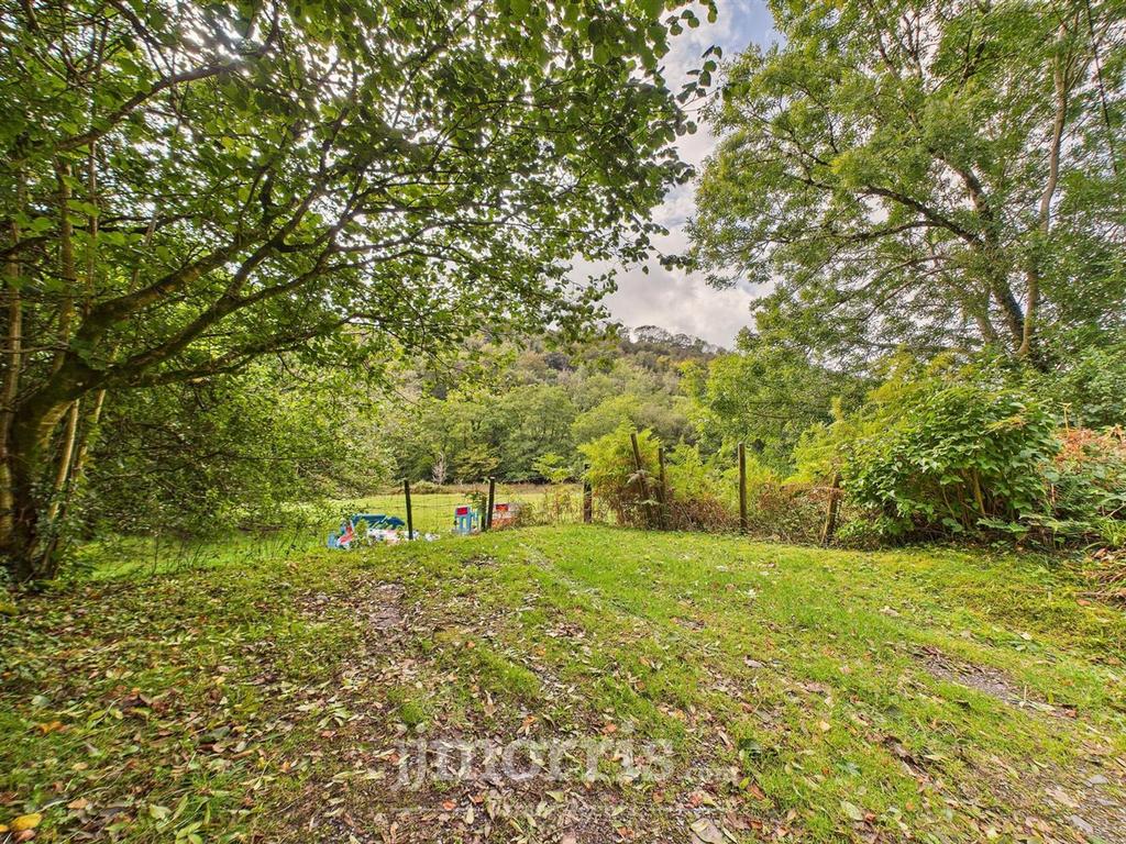 CAM02122 G0-PR0375-STILL024.jpg