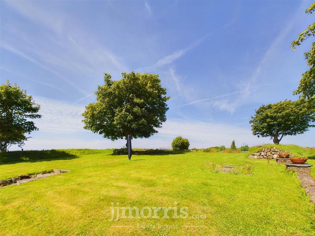 CAM02122 G0-PR0142-STILL009.jpg