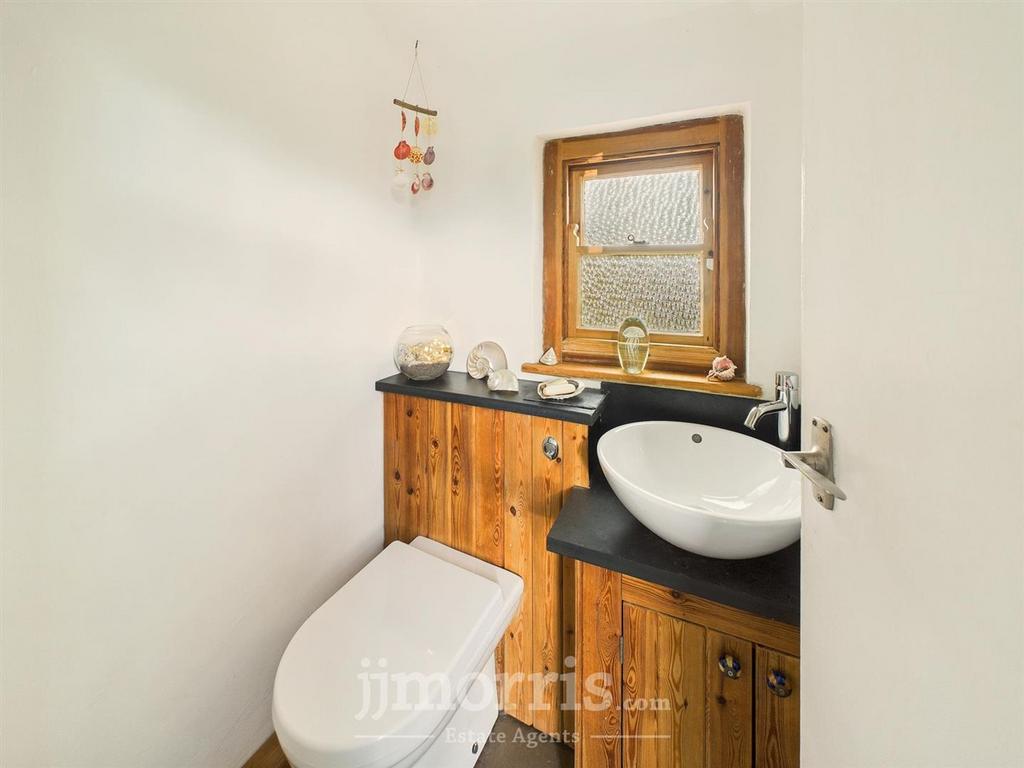 Separate WC