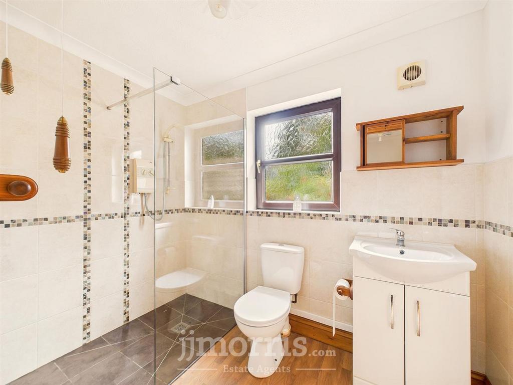 Wet/Shower Room