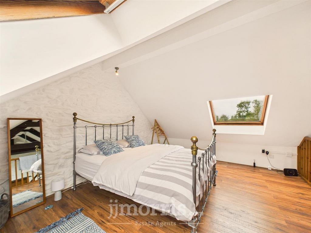 Crog Loft/Bedroom 1