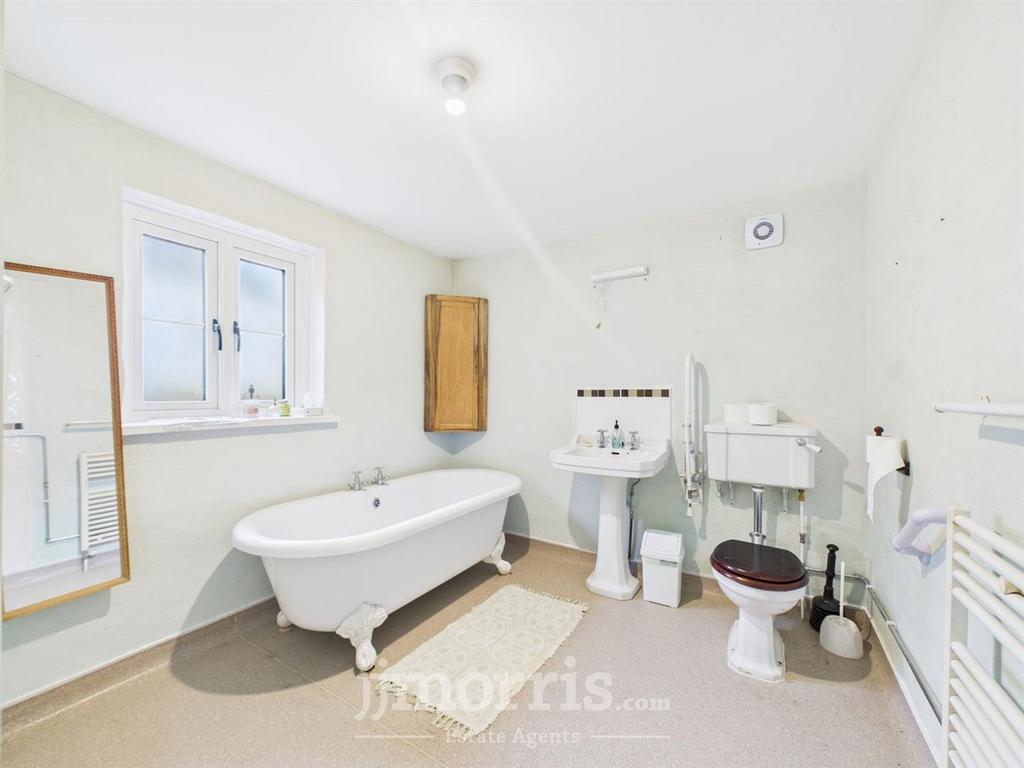 Bath/Wet Room