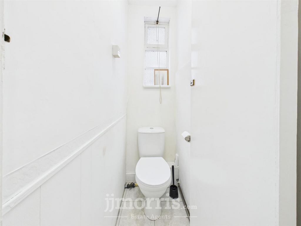 CAM03686 G0-PR0263-STILL015.jpg