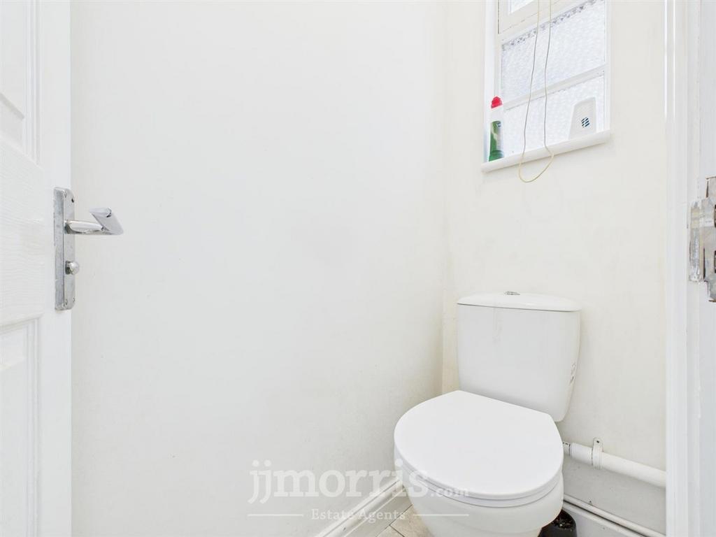 CAM03686 G0-PR0263-STILL017.jpg
