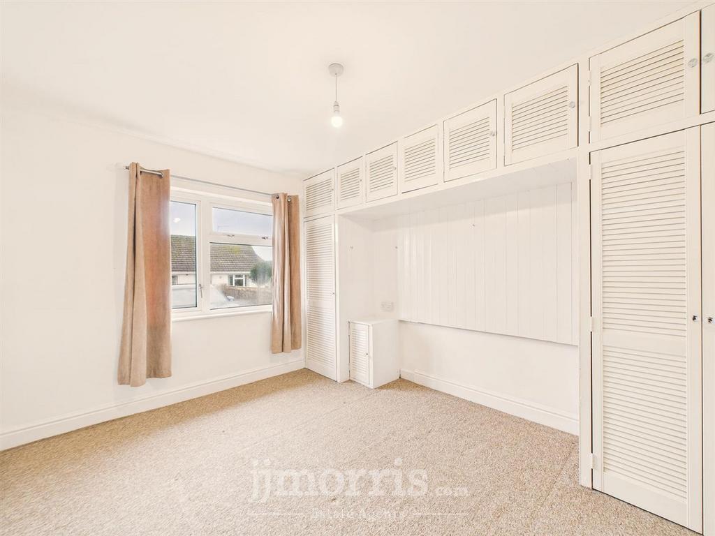 Bedroom 1 (Front)