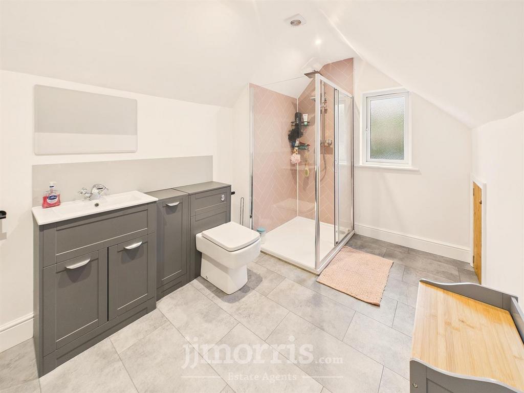 En Suite Shower Room