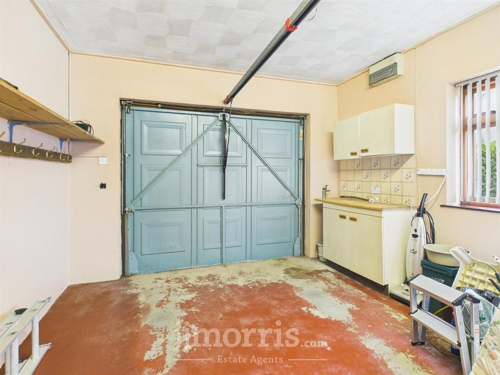 Integral Garage