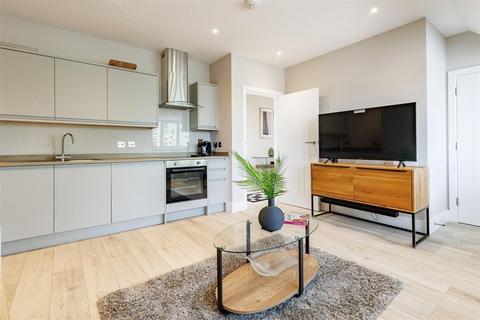 1 bedroom apartment for sale, High Street, Epping