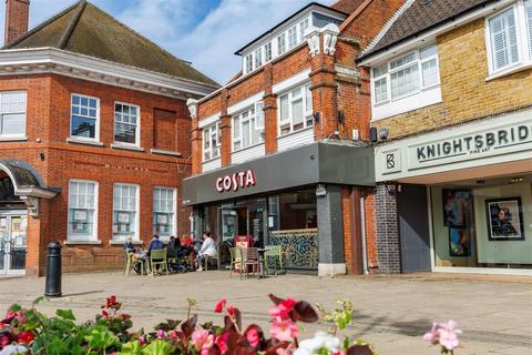 undefined, High Street, Epping