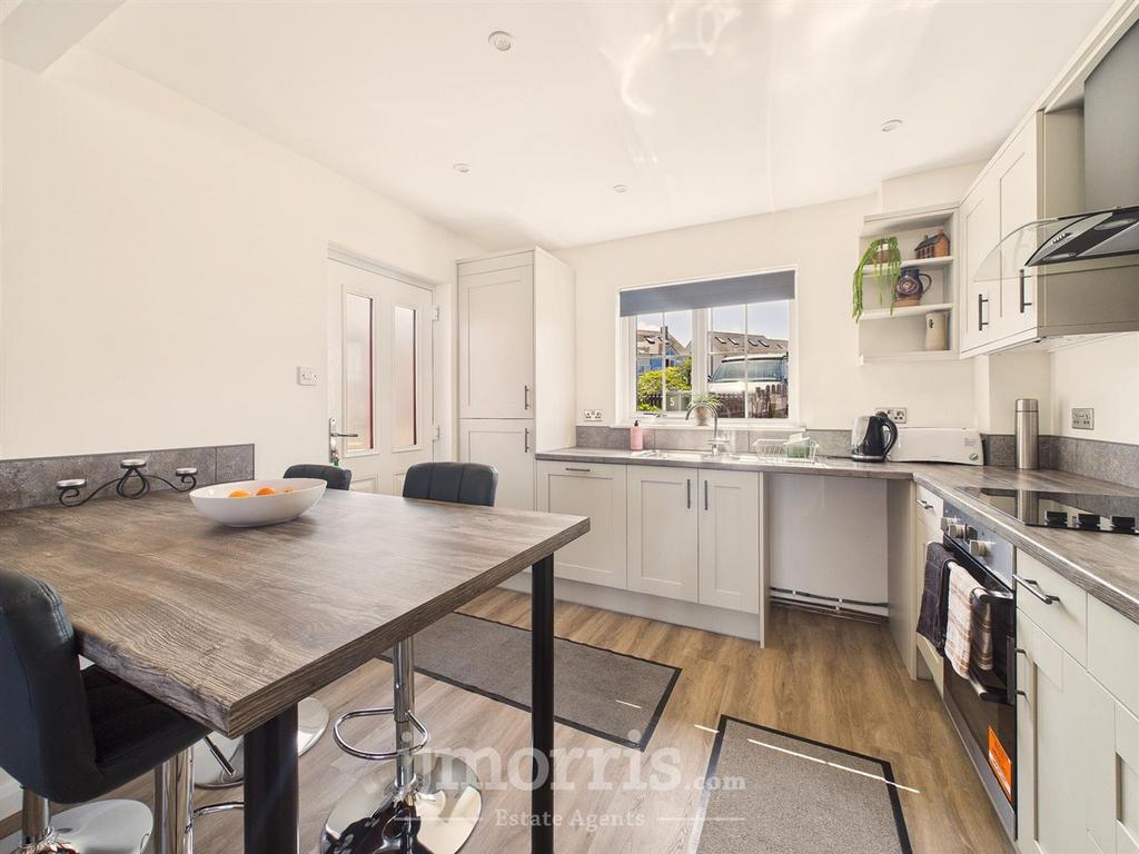 Kitchen Area (Open Plan)